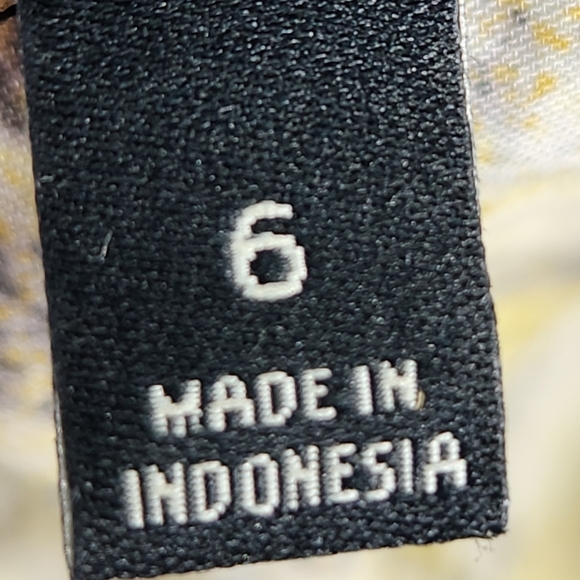 Talbots Yellow Grey White Mottle Print Ruffle Front Sleeveless Cotton Top Size 6 - Picture 10 of 11